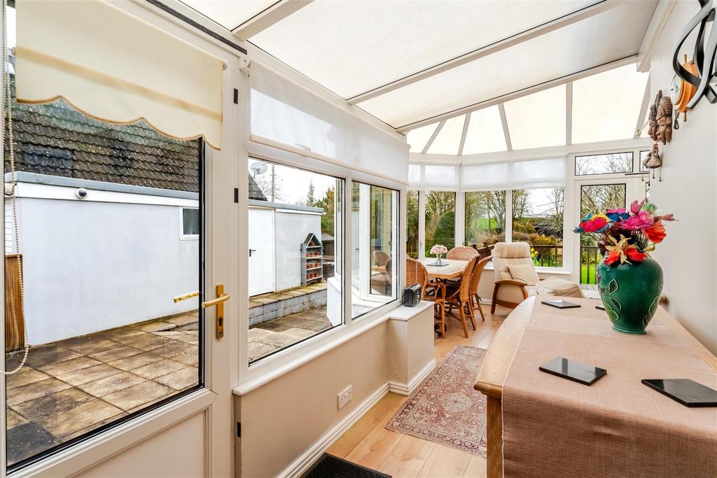 5 Rhodyate Lane Cleeve BS49 4 NT 16.jpg