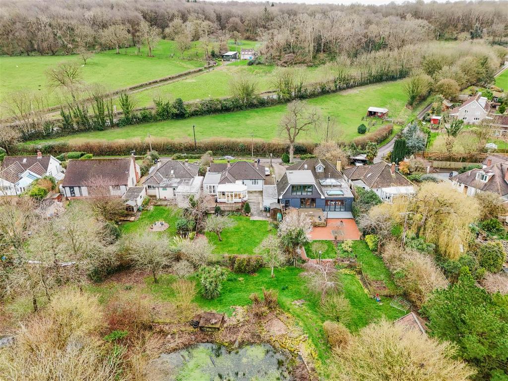 5 Rhodyate Lane Cleeve BS49 4 NT 89.jpg