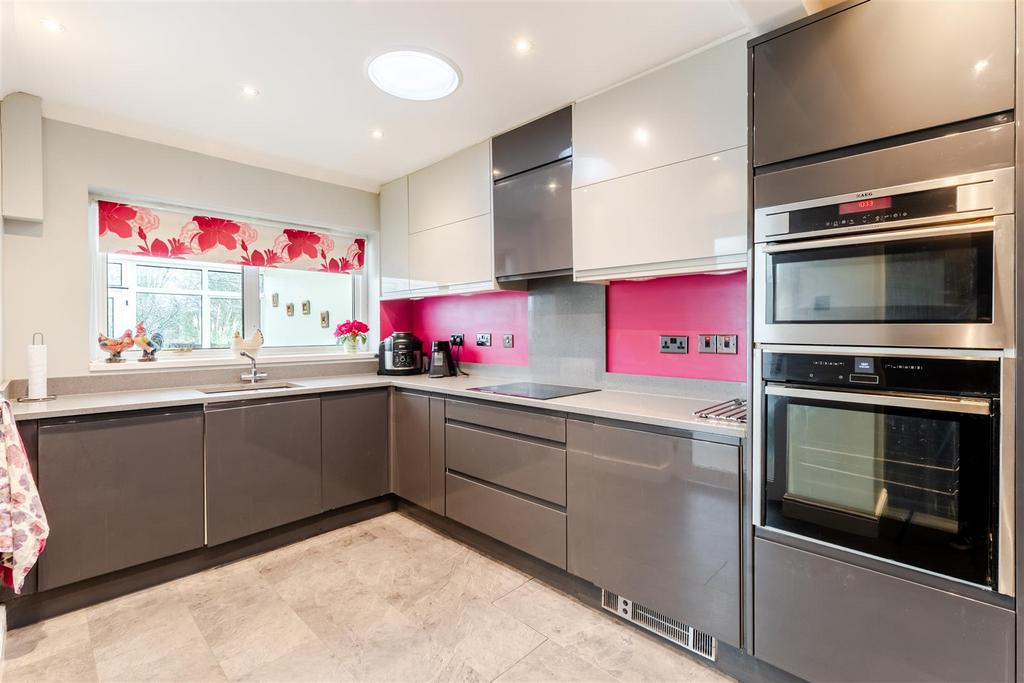 5 Rhodyate Lane Cleeve BS49 4 NT 42.jpg