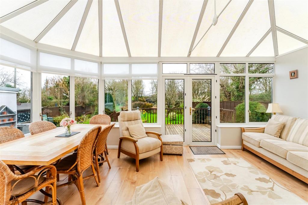 5 Rhodyate Lane Cleeve BS49 4 NT 19.jpg