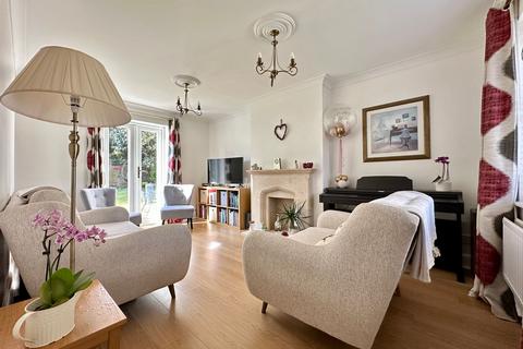 3 bedroom detached house for sale, Froden Close, Billericay CM11