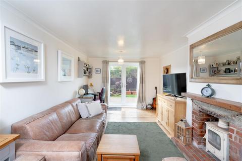 3 bedroom semi-detached house for sale, Windsor Crescent, Leeds LS26