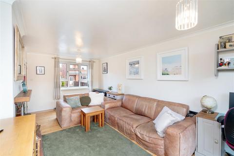 3 bedroom semi-detached house for sale, Windsor Crescent, Leeds LS26