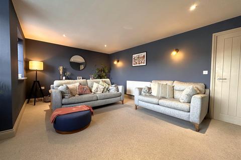 4 bedroom semi-detached house for sale, Alexander Mews, Balderton, Newark