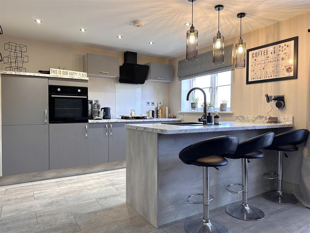 Breakfast Kitchen 635