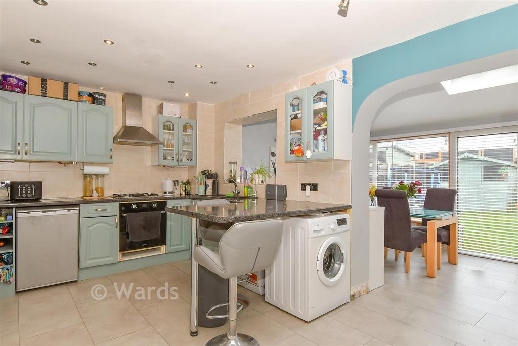 Kitchen/Dining Area