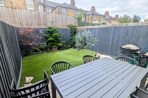 2 bedroom house for sale, Peabody Cottages, Herne Hill, SE24