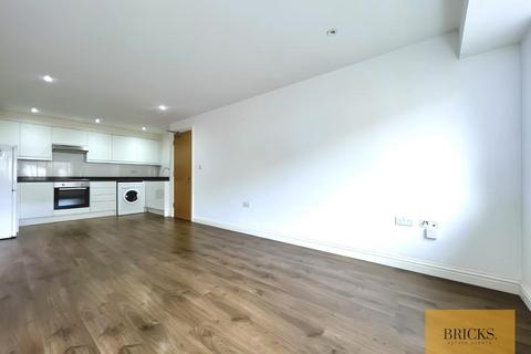 1 bedroom apartment to rent, 74a High Street, Watford WD17