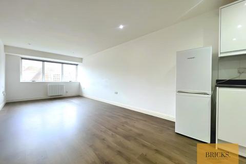 1 bedroom apartment to rent, 74a High Street, Watford WD17