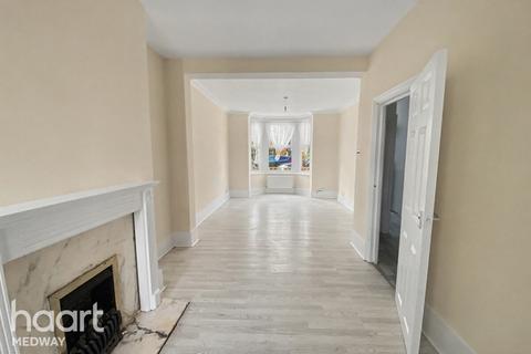 4 bedroom terraced house for sale, Toronto Road, Gillingham