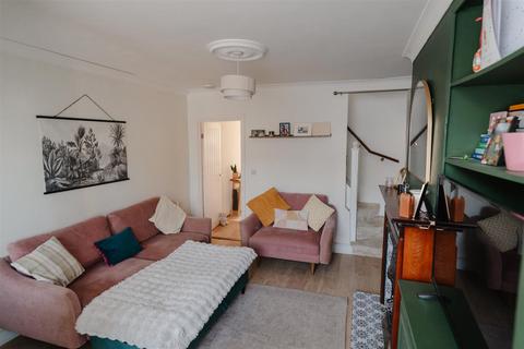2 bedroom end of terrace house for sale, Junction Road, Warley, Brentwood