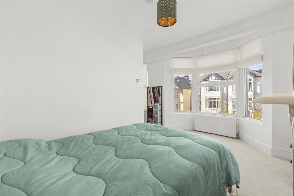 Principal Bedroom (2)