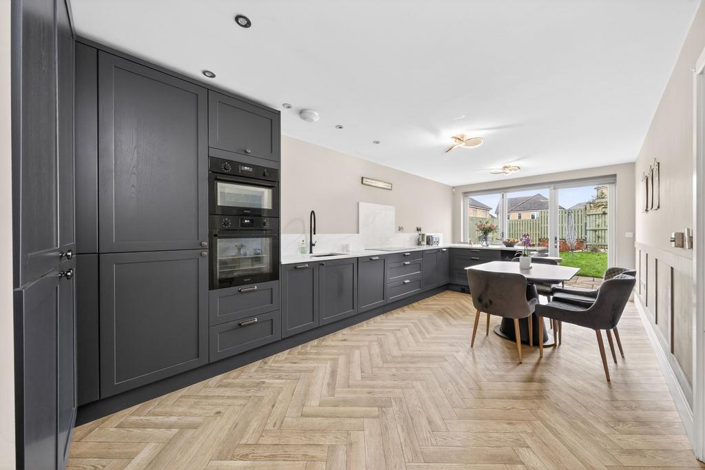 Dining kitchen