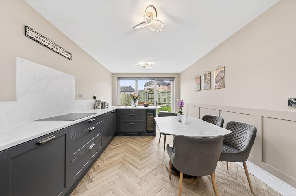 Dining kitchen