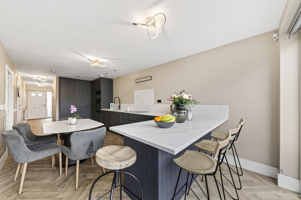 Dining kitchen