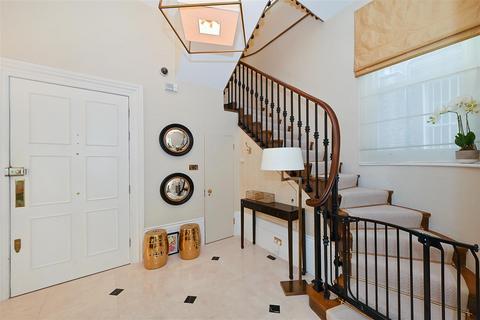 5 bedroom flat for sale, Belsize Park Gardens, Belsize Park, NW3