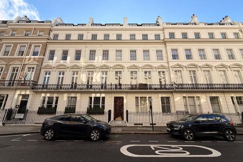 1 bedroom apartment for sale, Strathearn Place, London