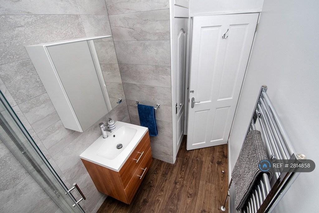 Bathroom (3)