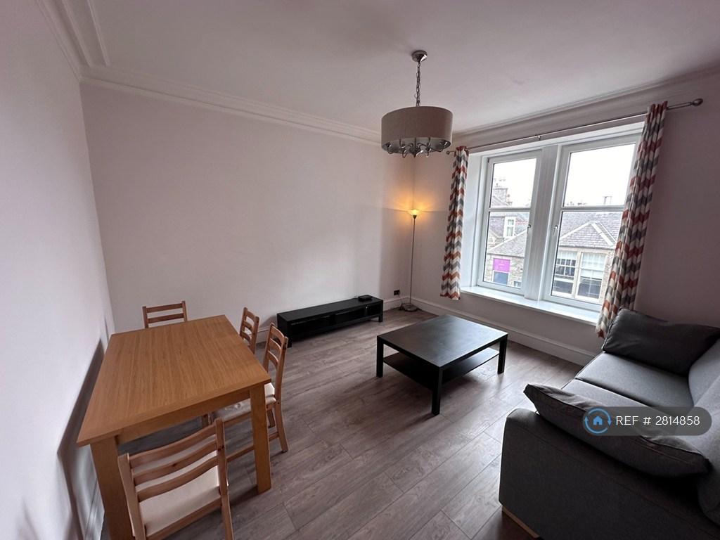 Living Room (3)