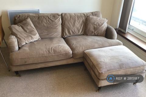 undefined, Ferry Court, Cardiff, CF11