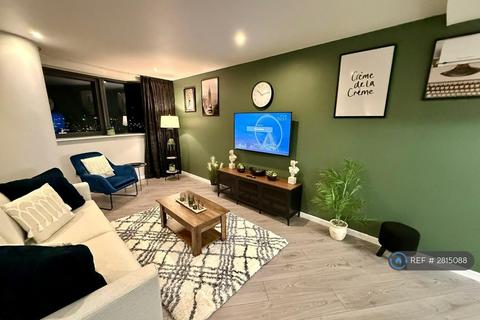 2 bedroom flat to rent, Bridgewater Place, Leeds, LS11