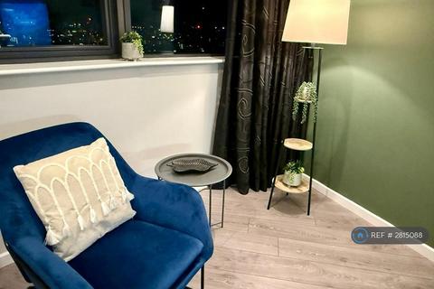 2 bedroom flat to rent, Bridgewater Place, Leeds, LS11