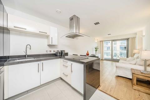 1 bedroom flat for sale, Bridges Court Road, London SW11