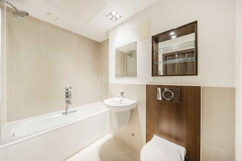 1 bedroom flat for sale, Bridges Court Road, London SW11