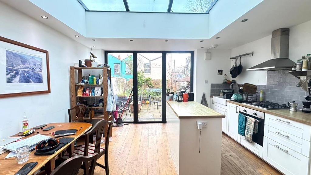 Kitchen overview.jpeg