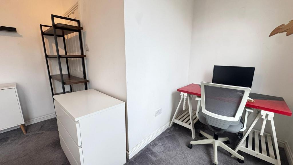 Bedroom 2.2.jpeg