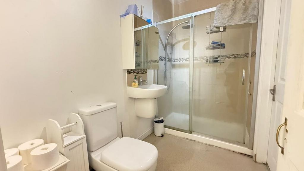 Bathroom.jpeg