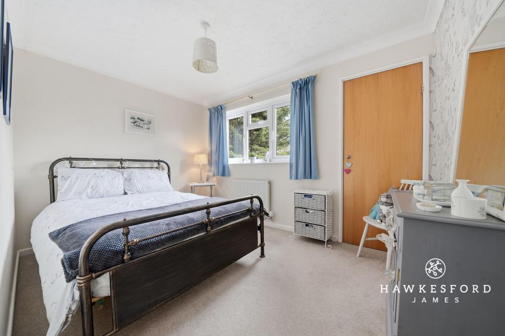 Fallowfield, Sittingbourne - Bedroom 3