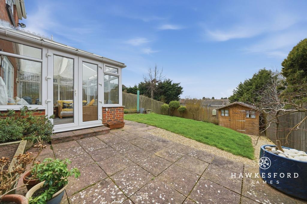 Fallowfield, Sittingbourne - Garden