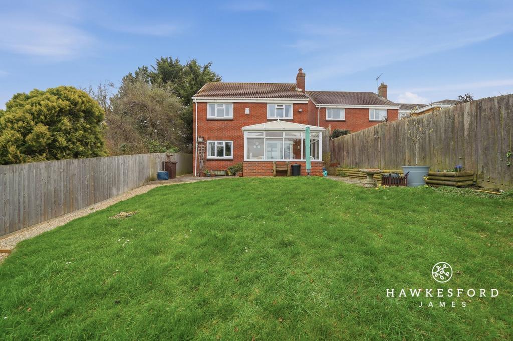 Fallowfield, Sittingbourne - Garden