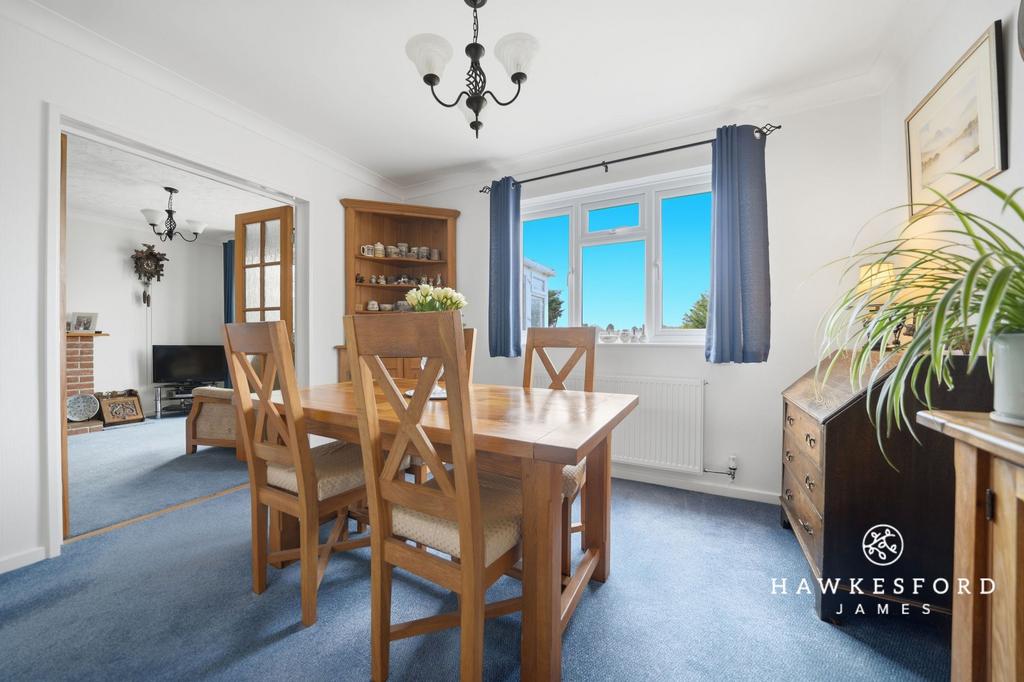 Fallowfield, Sittingbourne - Dining room