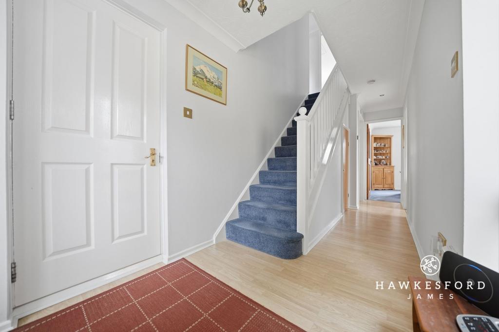 Fallowfield, Sittingbourne - Entrance hall