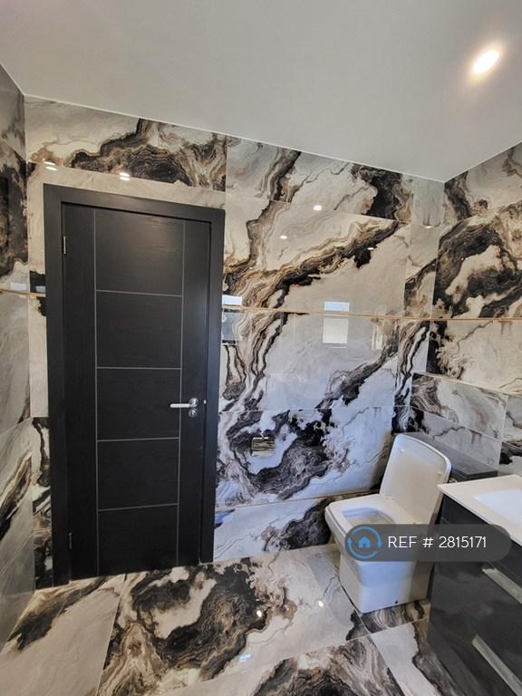 Ensuite Bath