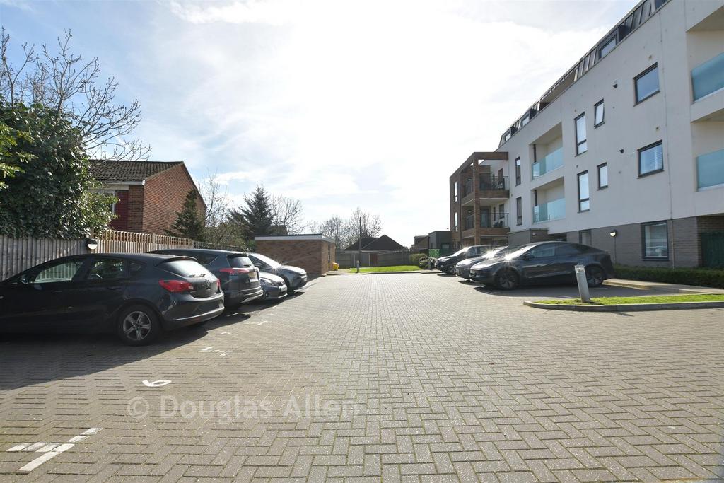 Driveway/Parking