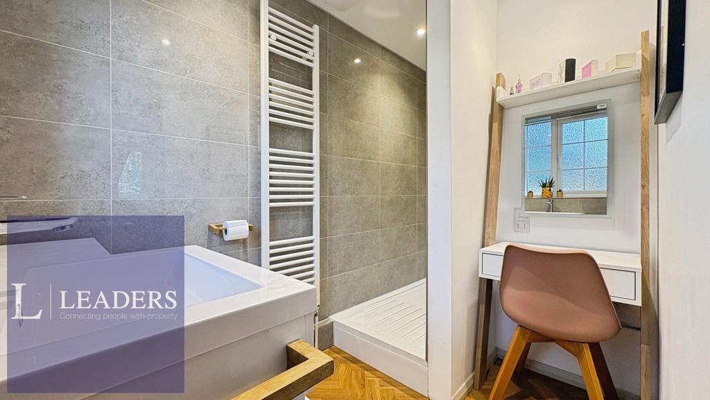 Ensuite