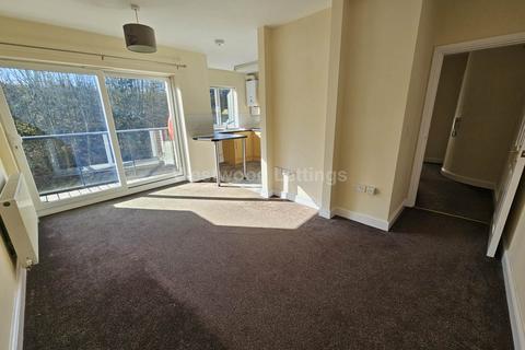 2 bedroom apartment to rent, Wessex Court, Sunny Bank, Burslem