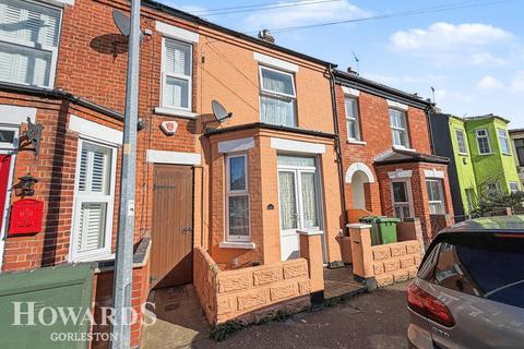 4 bedroom terraced house for sale, Upper Cliff Road, Gorleston
