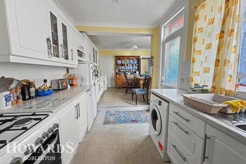 4 bedroom terraced house for sale, Upper Cliff Road, Gorleston