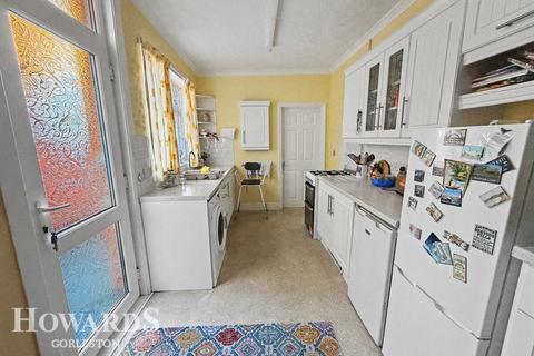 4 bedroom terraced house for sale, Upper Cliff Road, Gorleston