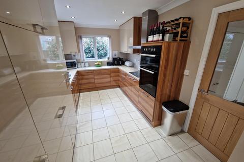 3 bedroom detached bungalow for sale, 5A Flax Lea, Barnsley, S70 5PZ