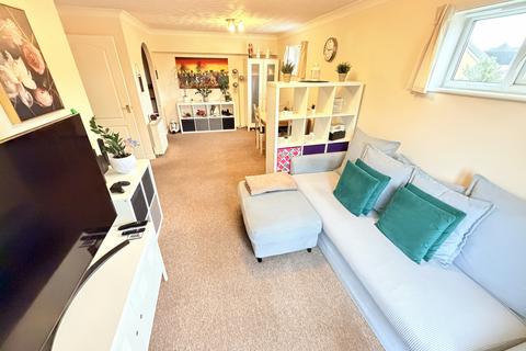 2 bedroom flat for sale, Grenville Road, Chafford Hundred