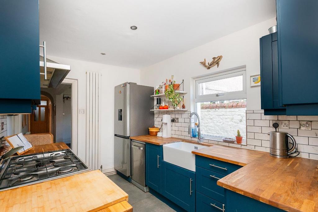2 C1 RBR - Kitchen B.jpg