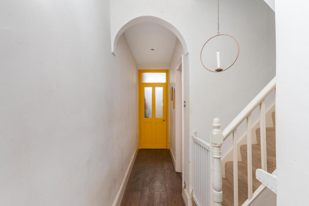 2 C1 RBR - Hallway B.jpg