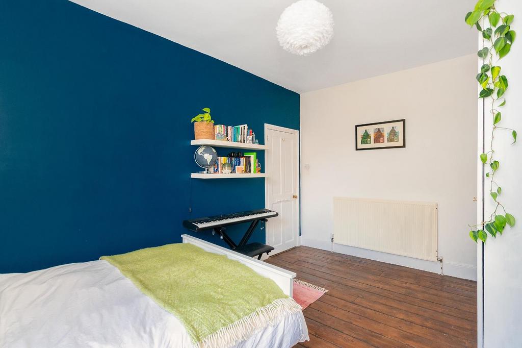 2 C1 RBR - Bedroom E.jpg