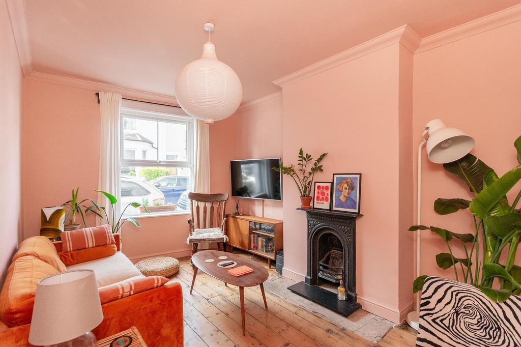 2 C1 RBR - Living Room E.jpg