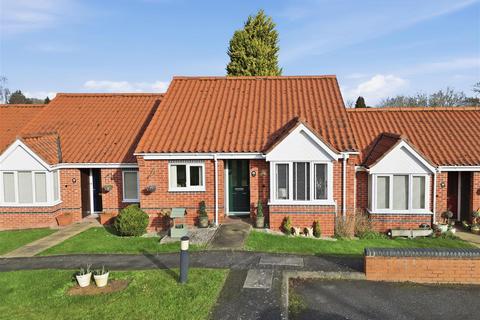 2 bedroom bungalow for sale, Wolsey Close, Southwell NG25